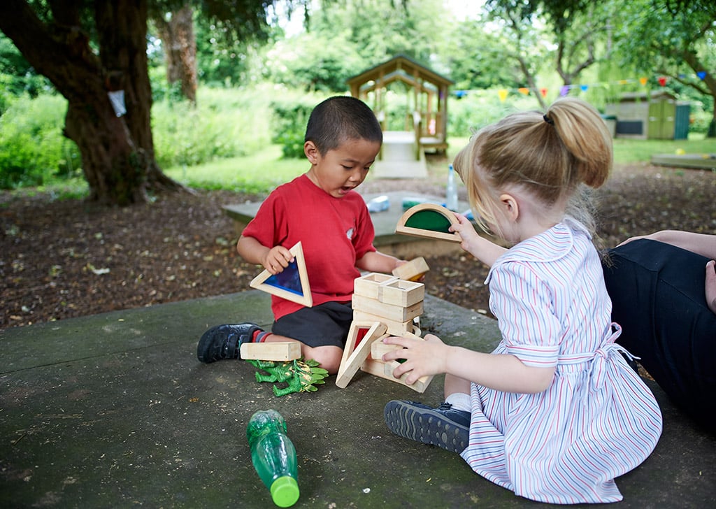 children-working-together-milton-keynes-walton
